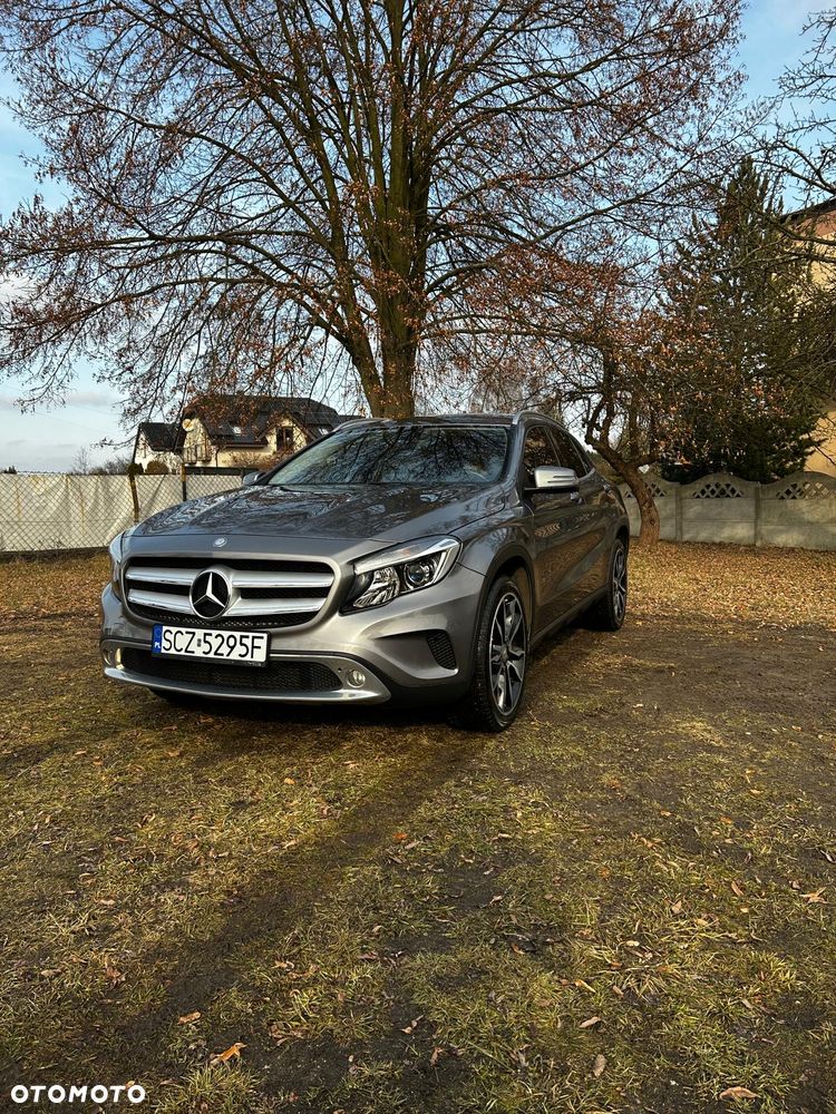 Mercedes-Benz GLA 250 4Matic 7G-DCT StreetStyle - 2