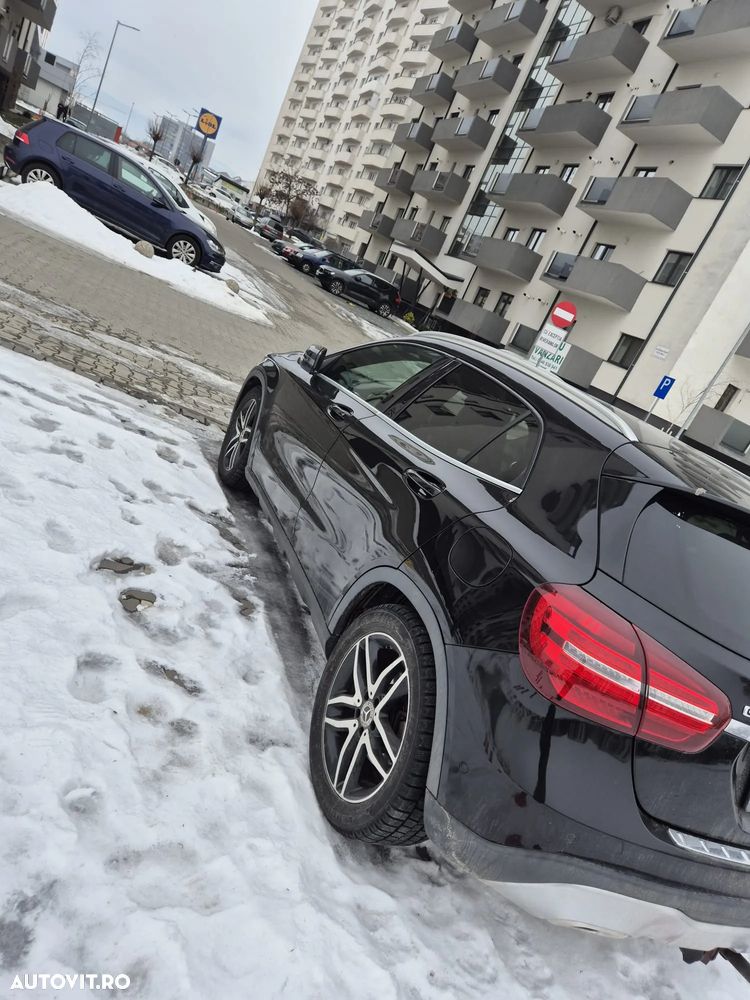 Mercedes-Benz GLA 200 d 4MATIC Aut. - 2