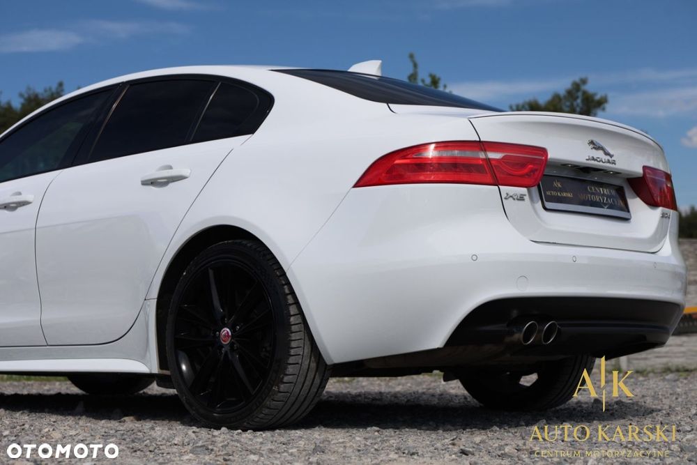 Jaguar XE - 16
