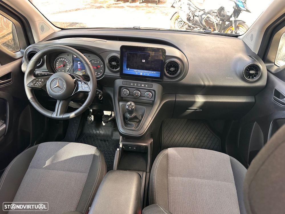 Mercedes-Benz eCitan Tourer - 8