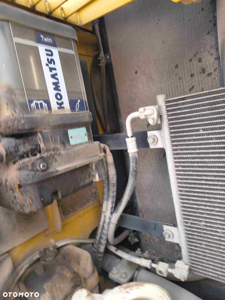 Komatsu PC210 - 8
