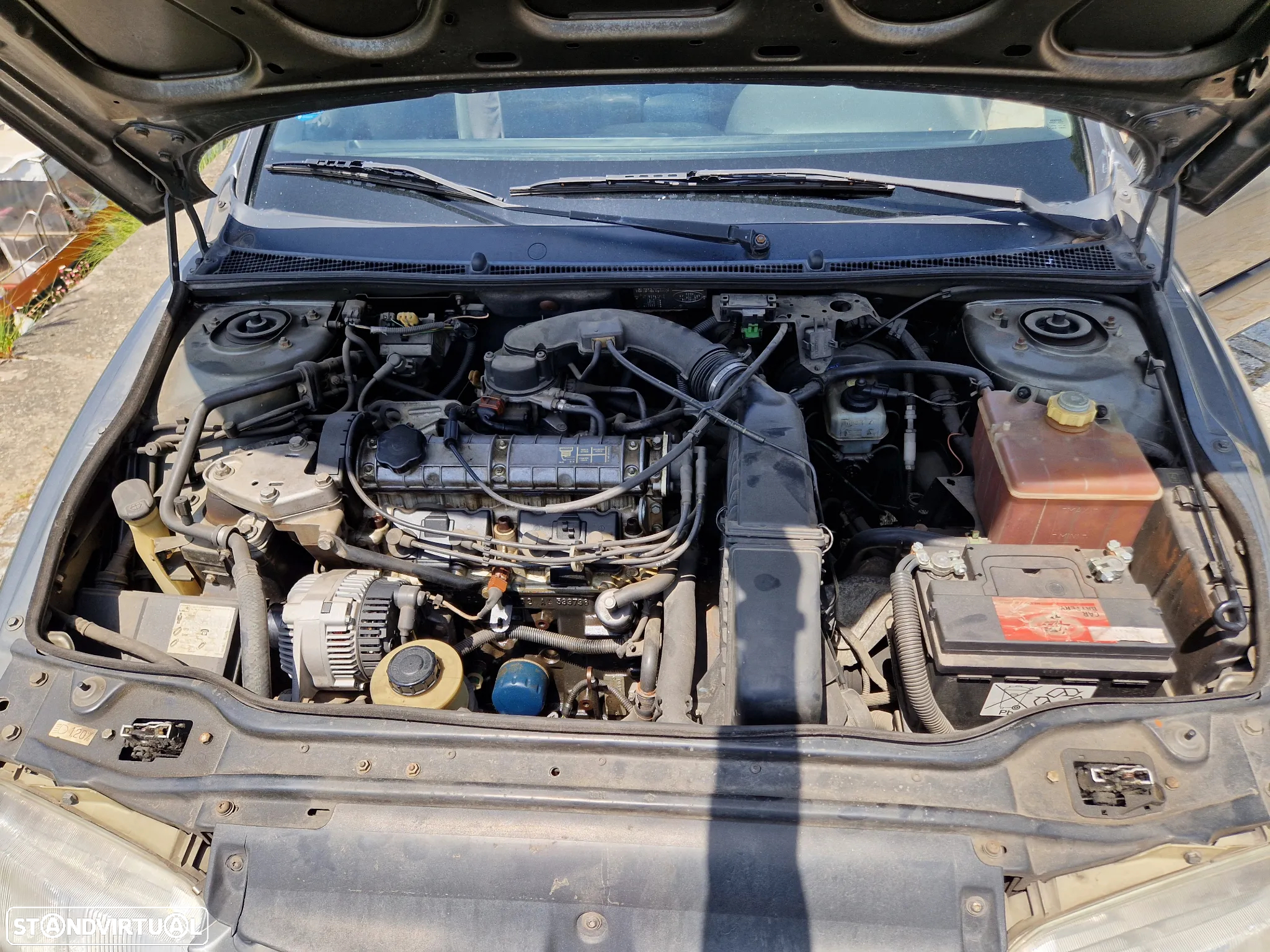 Renault Laguna 1.8 RXE - 16