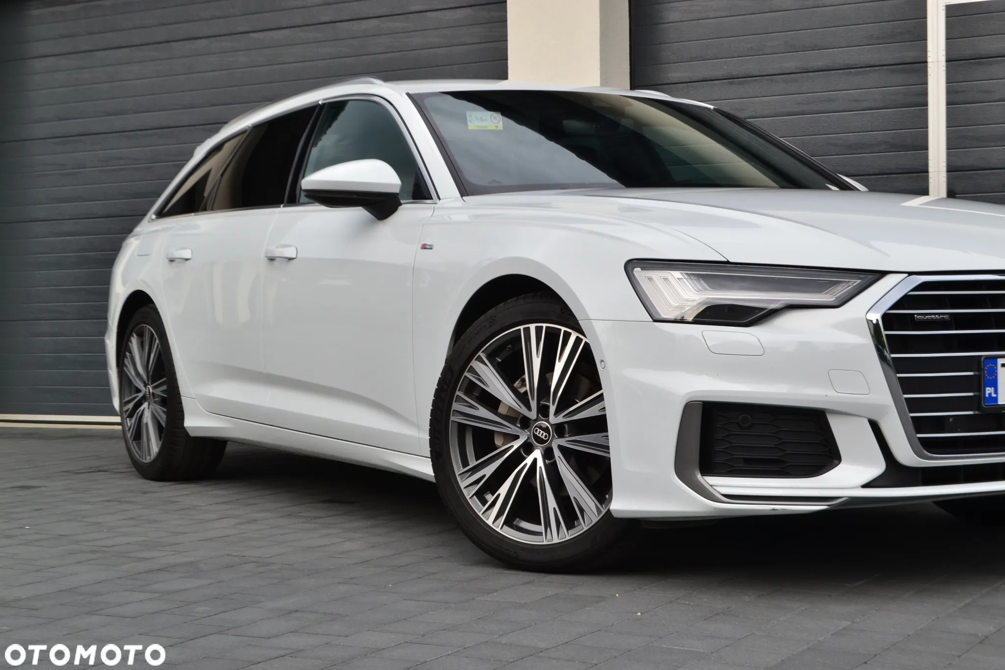 Audi A6 Avant 40 TDI quattro S tronic S line - 15