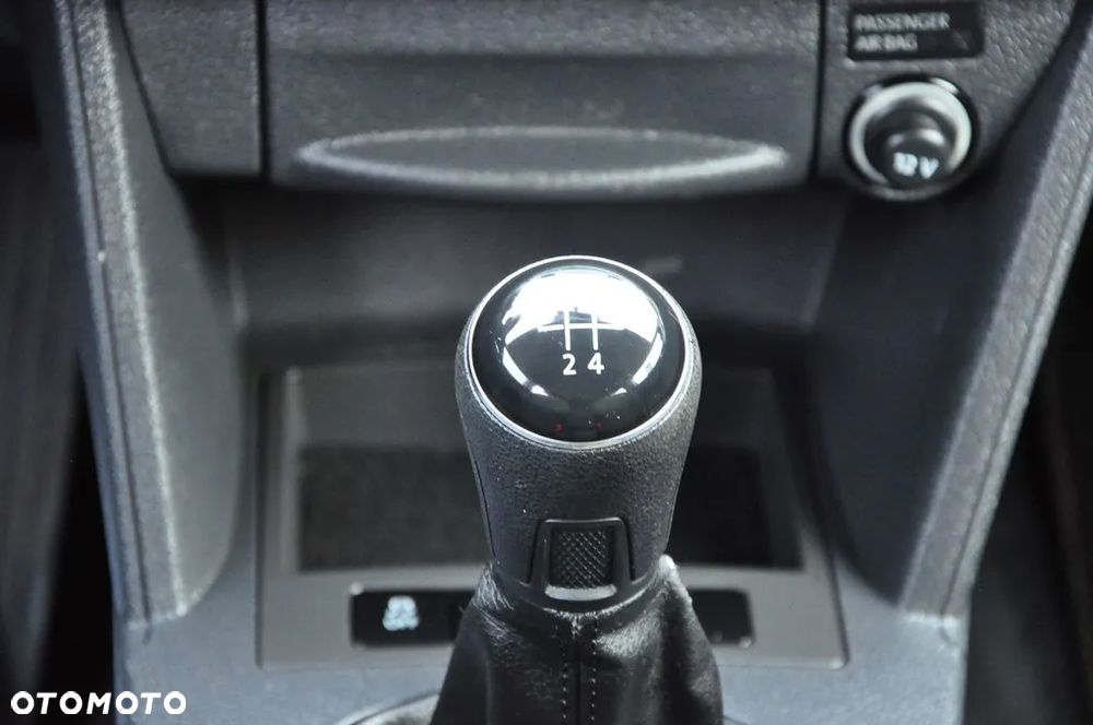 Volkswagen Caddy 1.6 (7-Si.) Edition 30 - 36