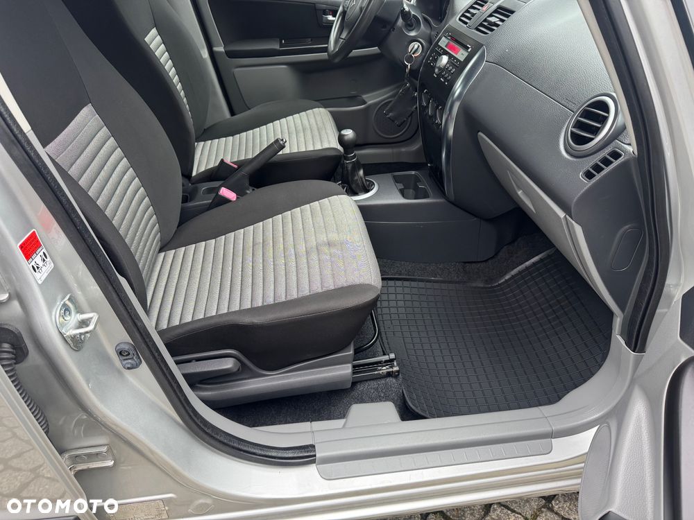 Suzuki SX4 1.6 VVT 4x2 Comfort - 28