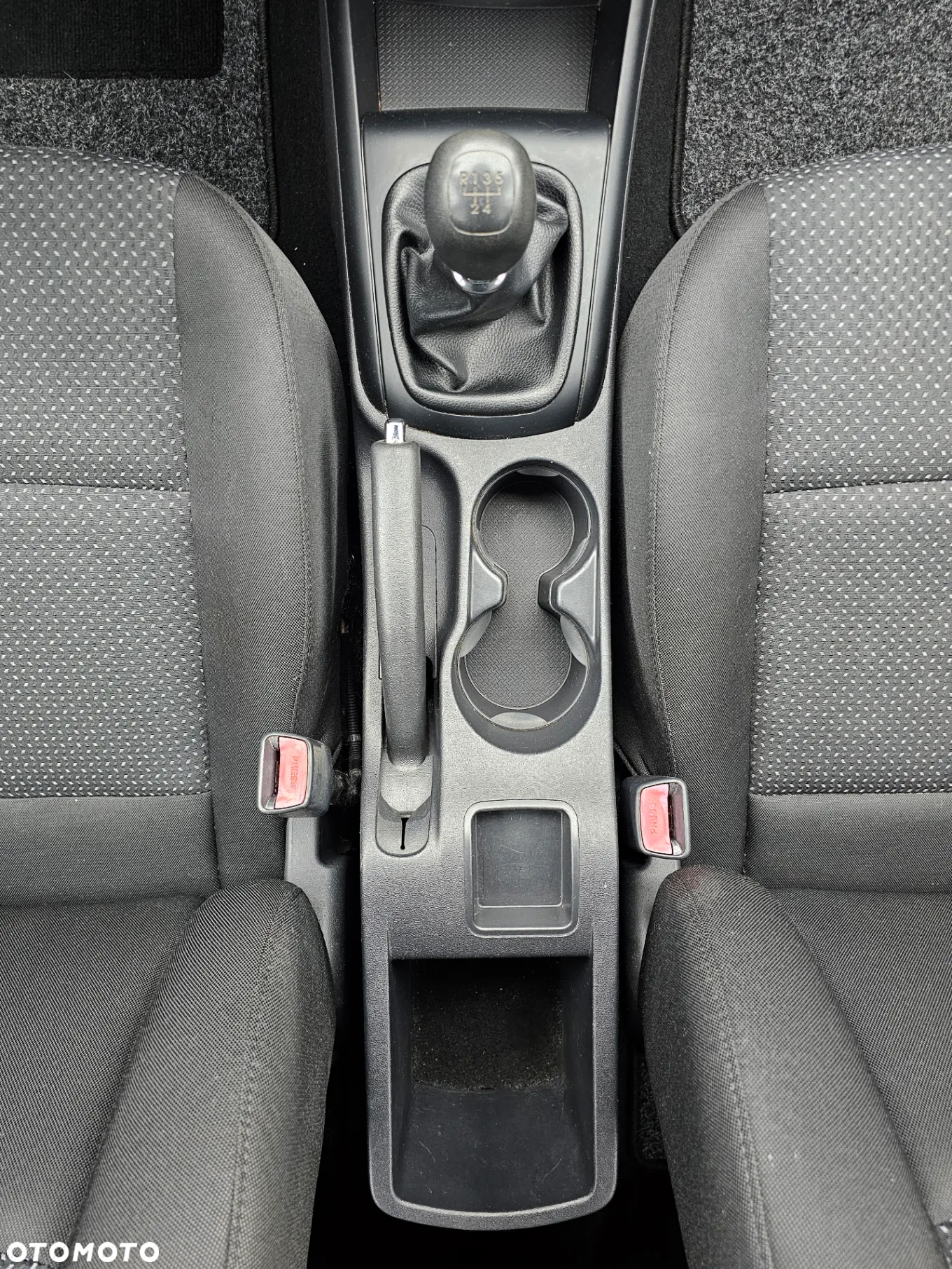 Hyundai i30 1.4 FIFA WM Edition - 18