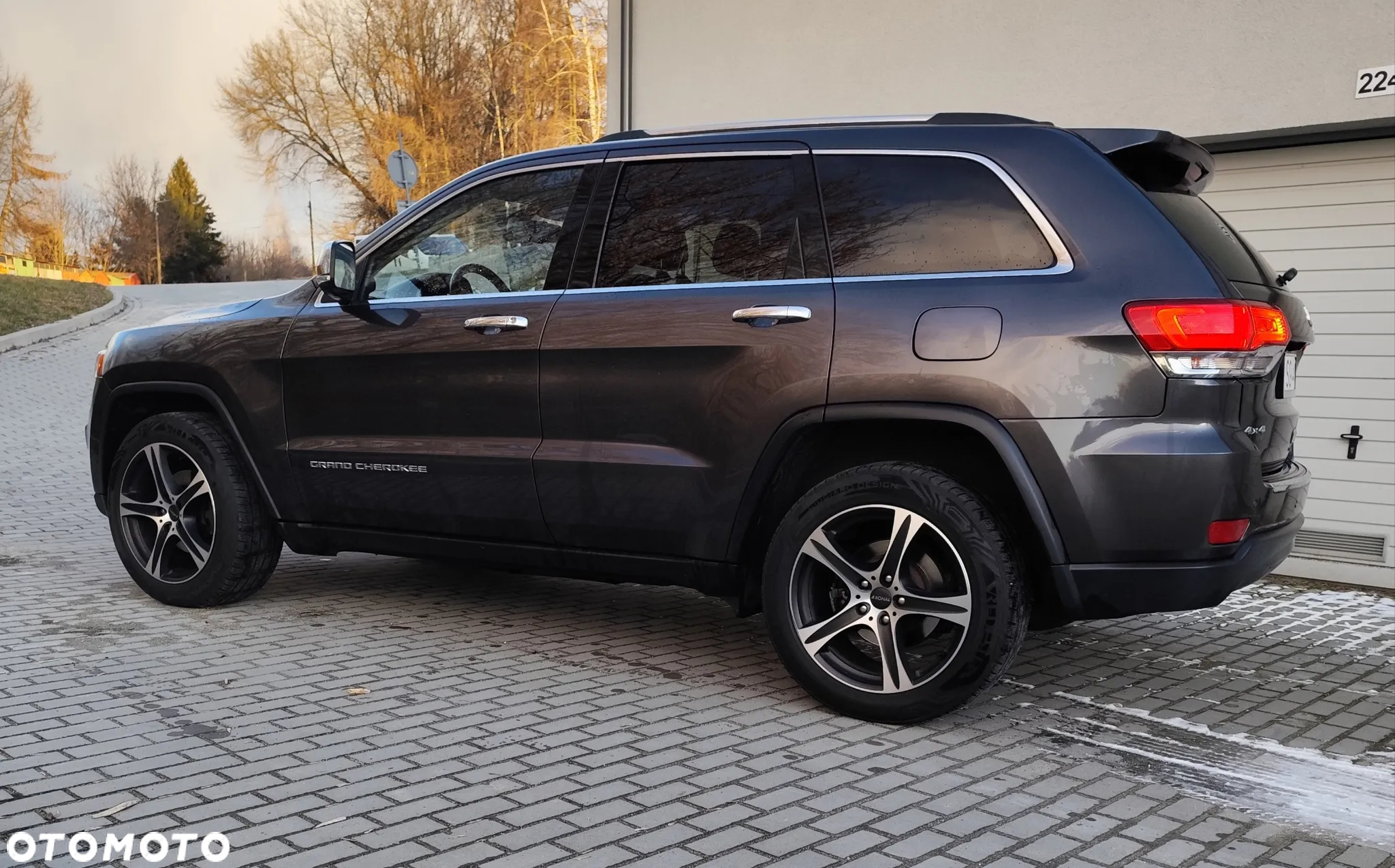 Jeep Grand Cherokee 3.6 V6 Overland - 31