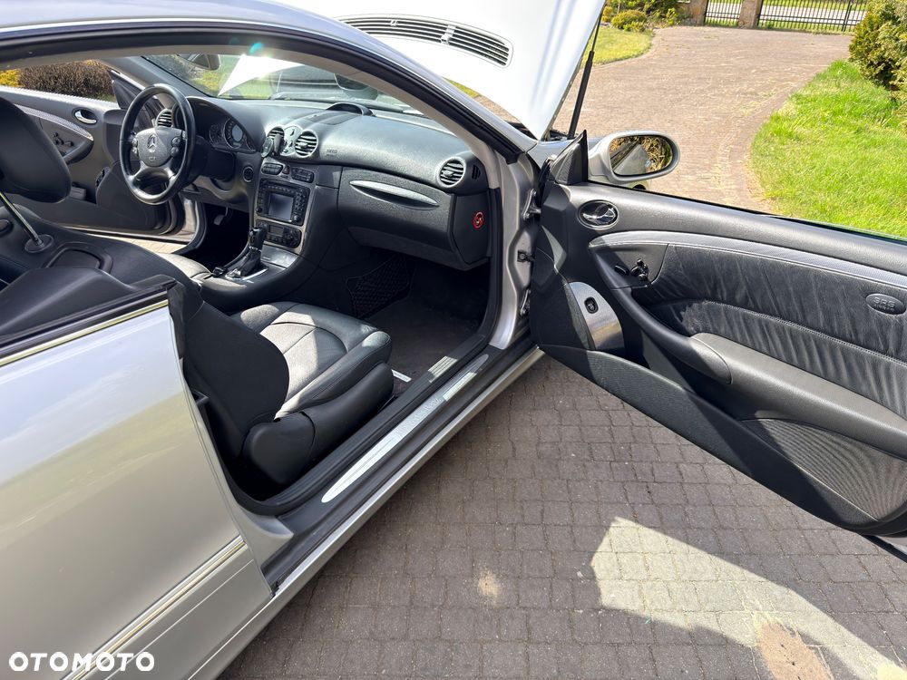 Mercedes-Benz CLK 320 - 11