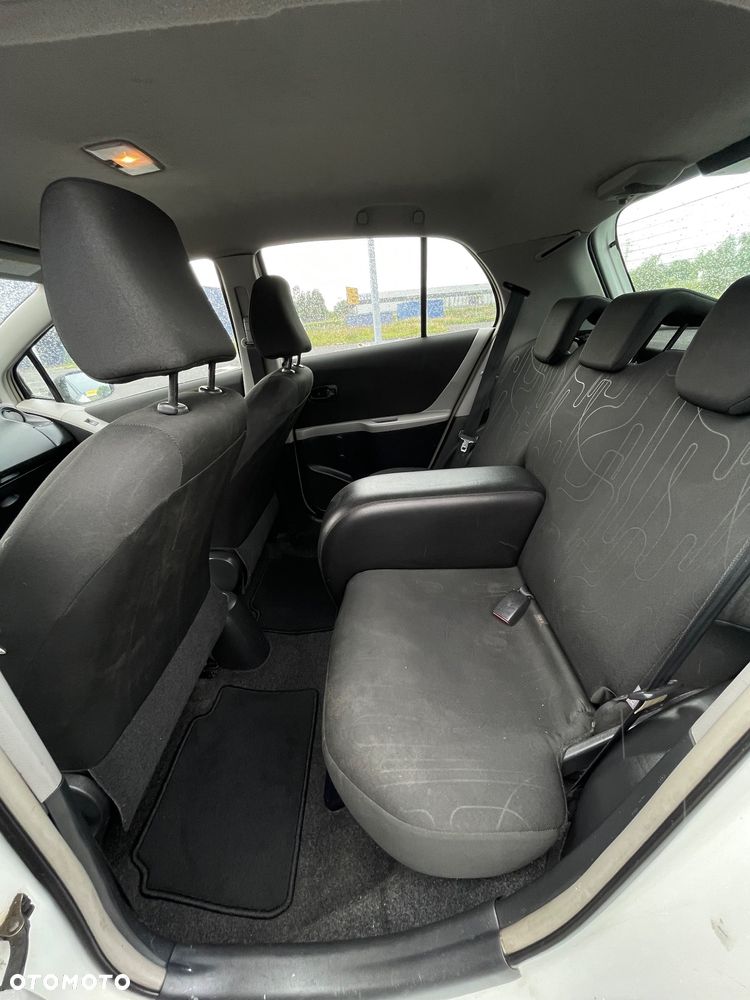 Toyota Yaris 1.4 D-4D Premium - 8