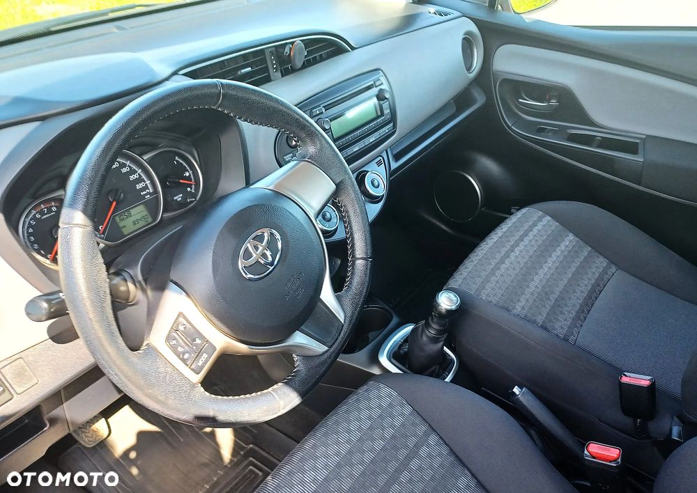 Toyota Yaris 1.0 Life EU6 - 8