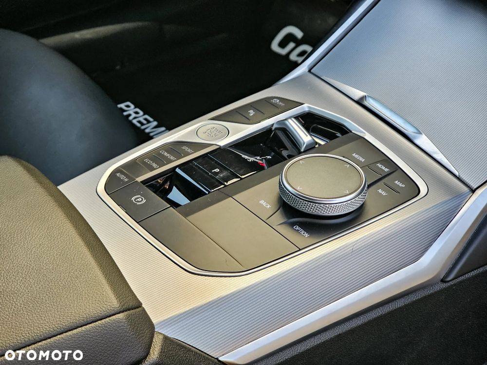 BMW Seria 3 320d xDrive mHEV M Sport - 17