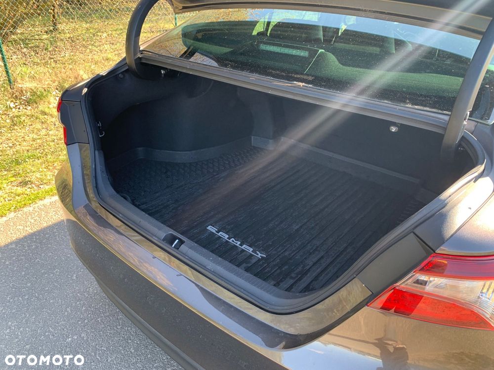 Toyota Camry 2.5 Hybrid Prestige CVT - 19