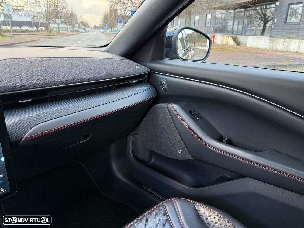 Ford Mustang Mach-E AWD PREMIUM - 20