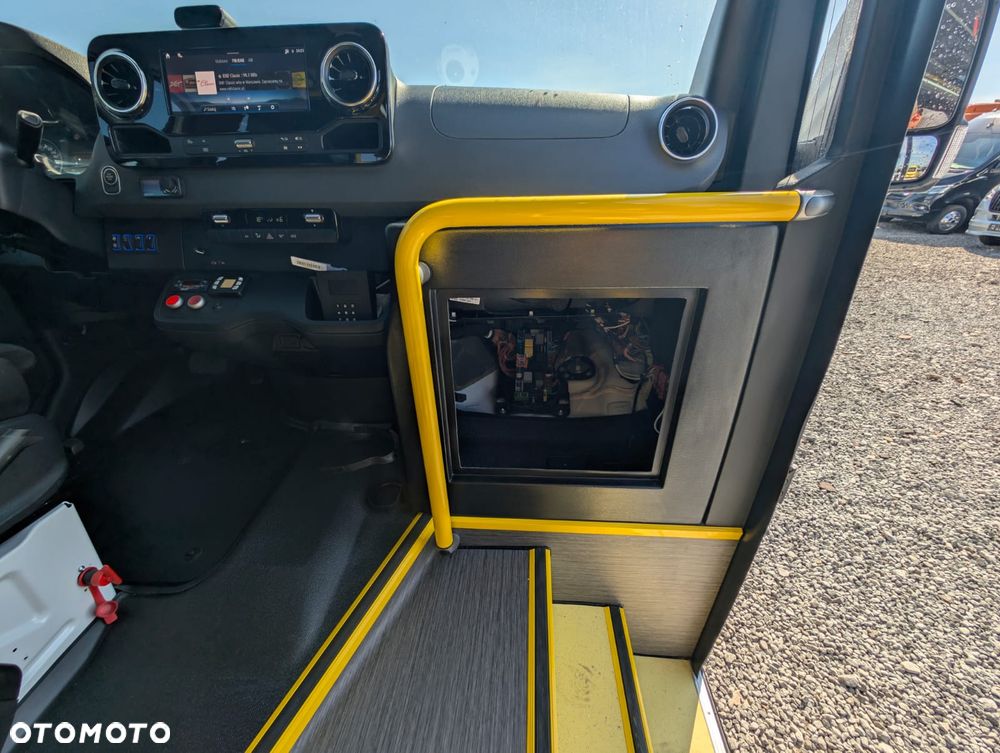 Mercedes-Benz Sprinter CITY - 33