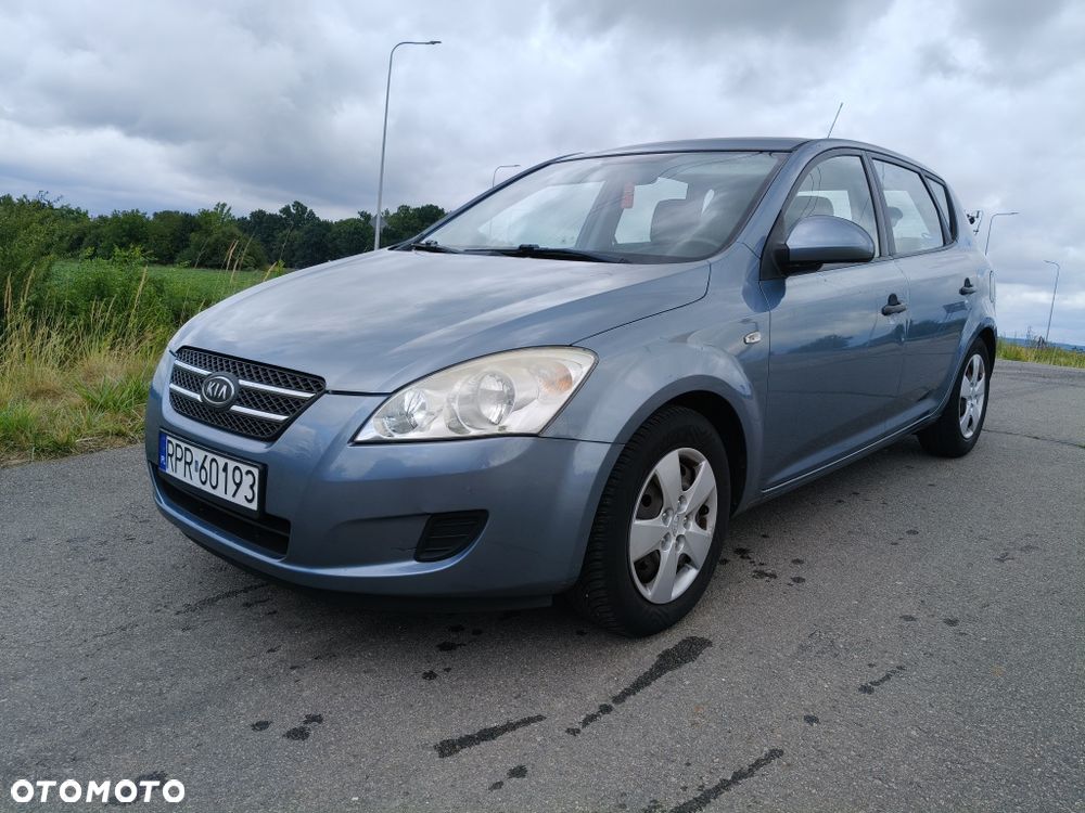 Kia Ceed - 1