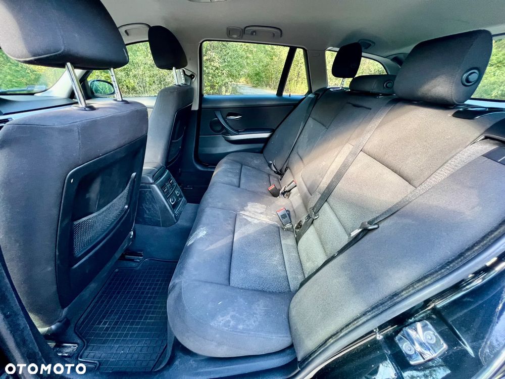 BMW Seria 3 320d - 12
