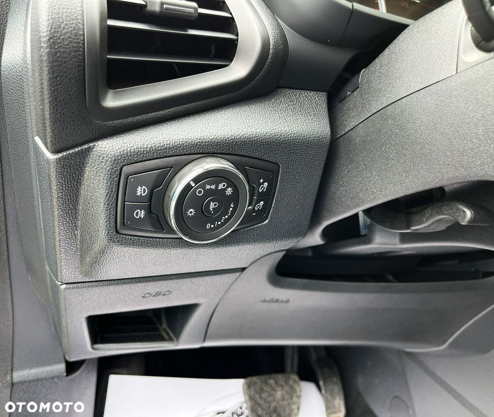 Ford EcoSport - 36