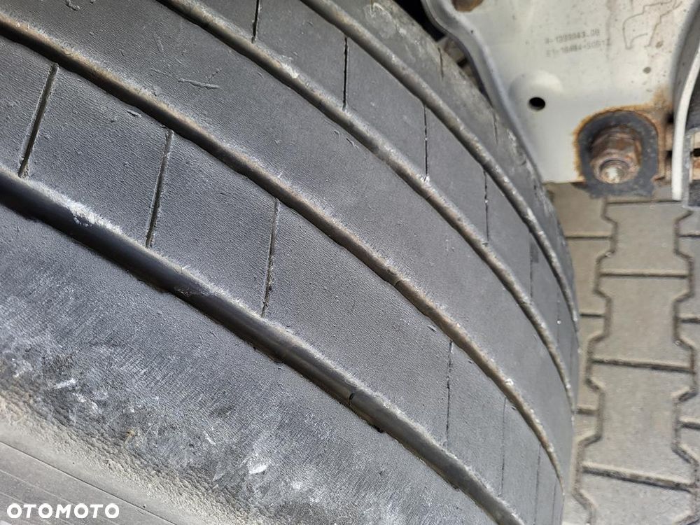 Schmitz Cargobull SCB S3T - 8