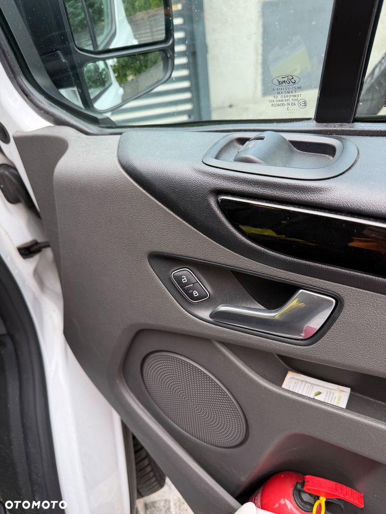 Ford TRANSIT CUSTOM SPORT - 7