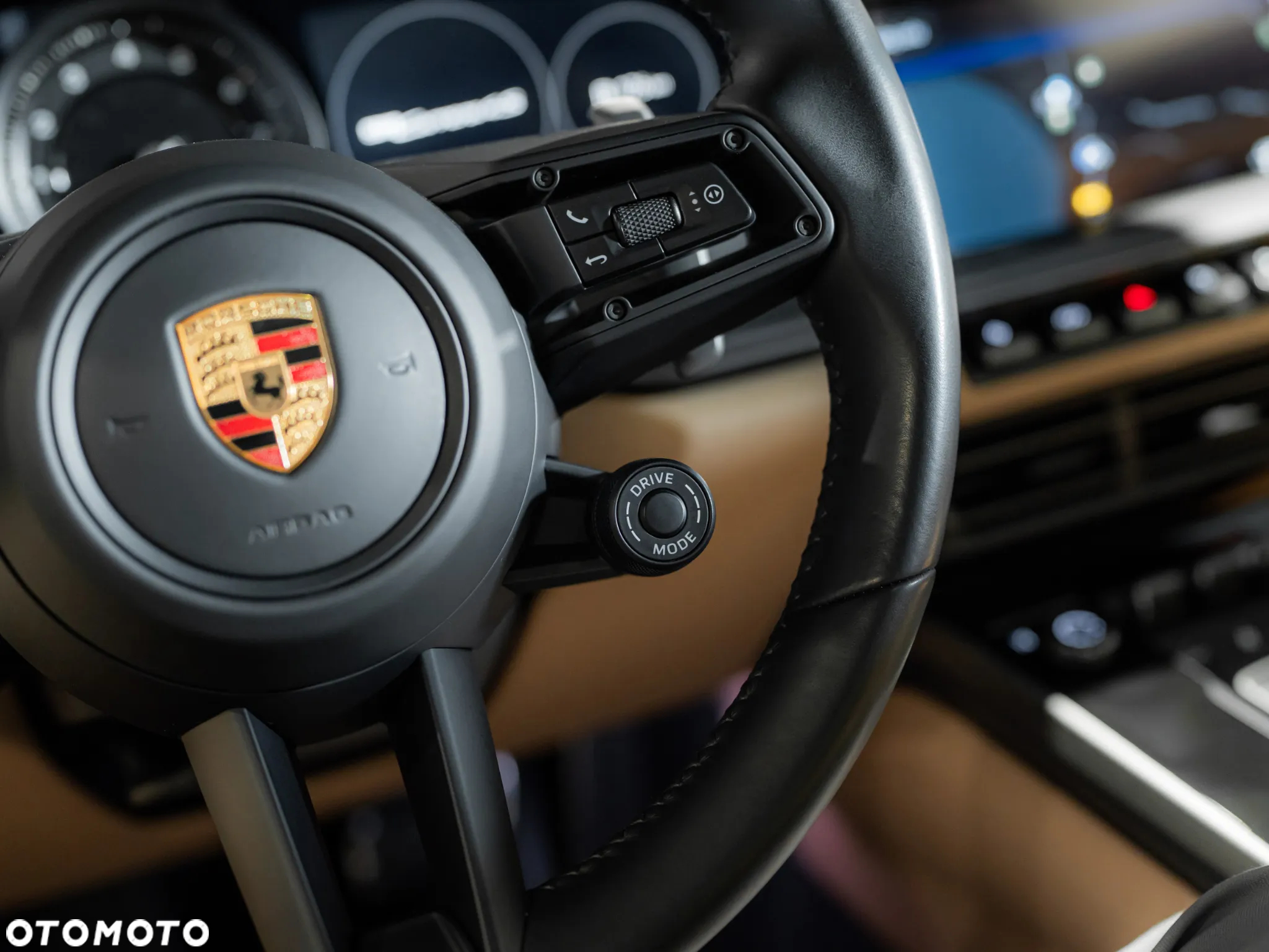 Porsche 911 Carrera 4S - 40