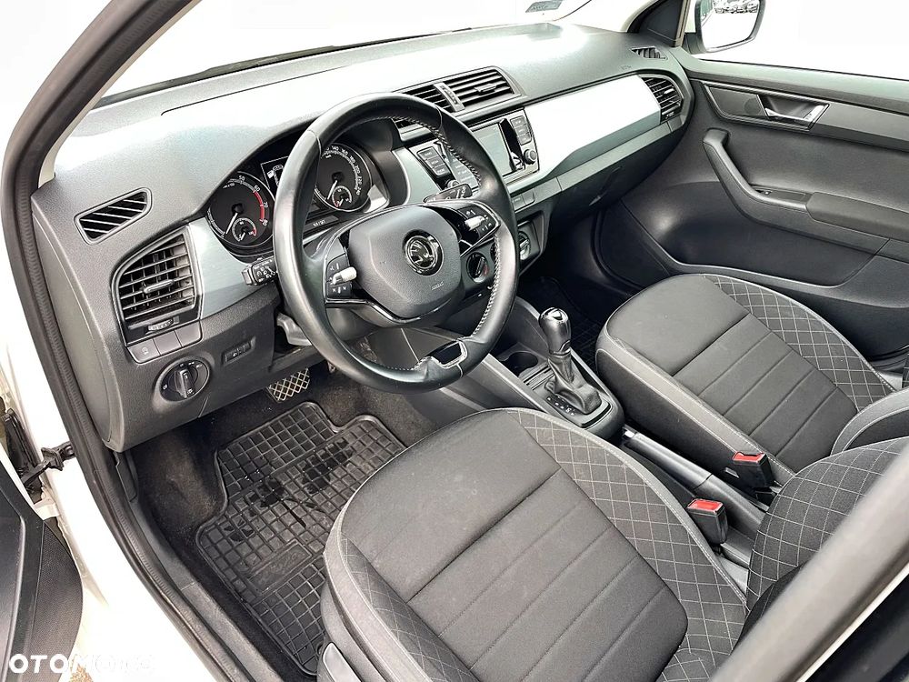 Skoda Fabia 1.0 TSI Ambition DSG - 8