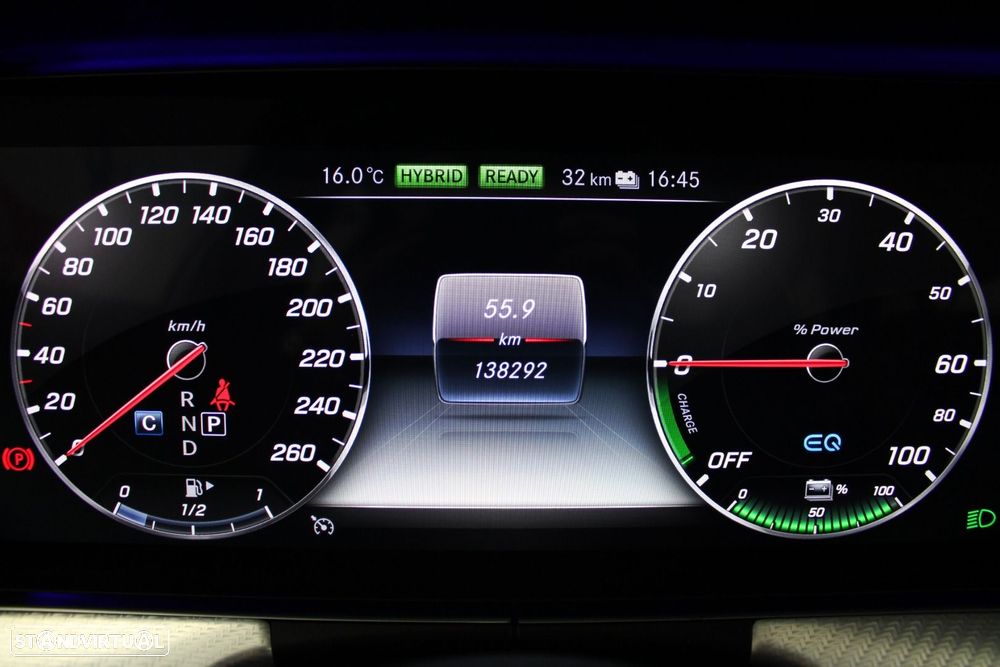 Mercedes-Benz E 300 de Avantgarde - 44