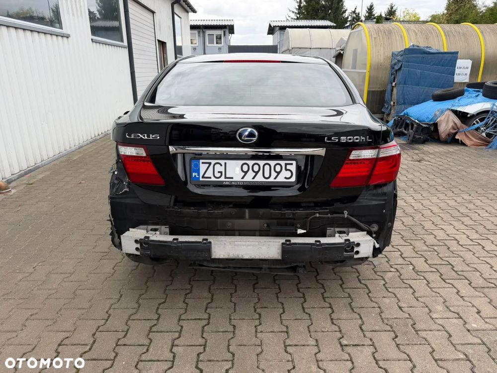 Lexus LS - 7