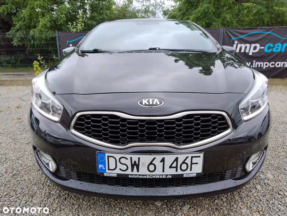 Kia Ceed - 16