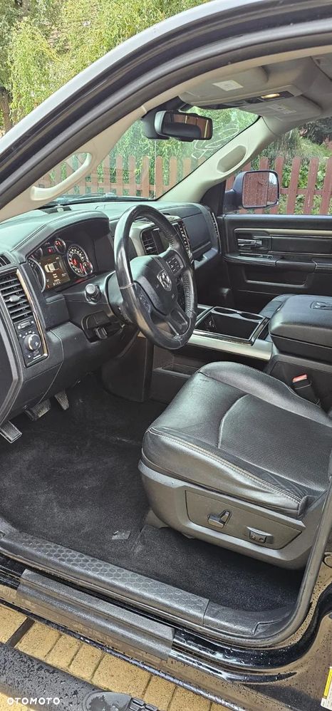 Dodge RAM 1500 5.7 4x4 - 5
