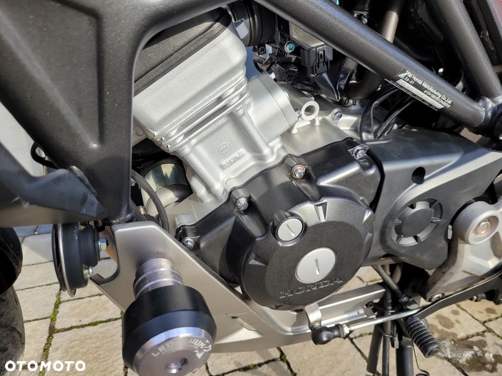 Honda CB - 8