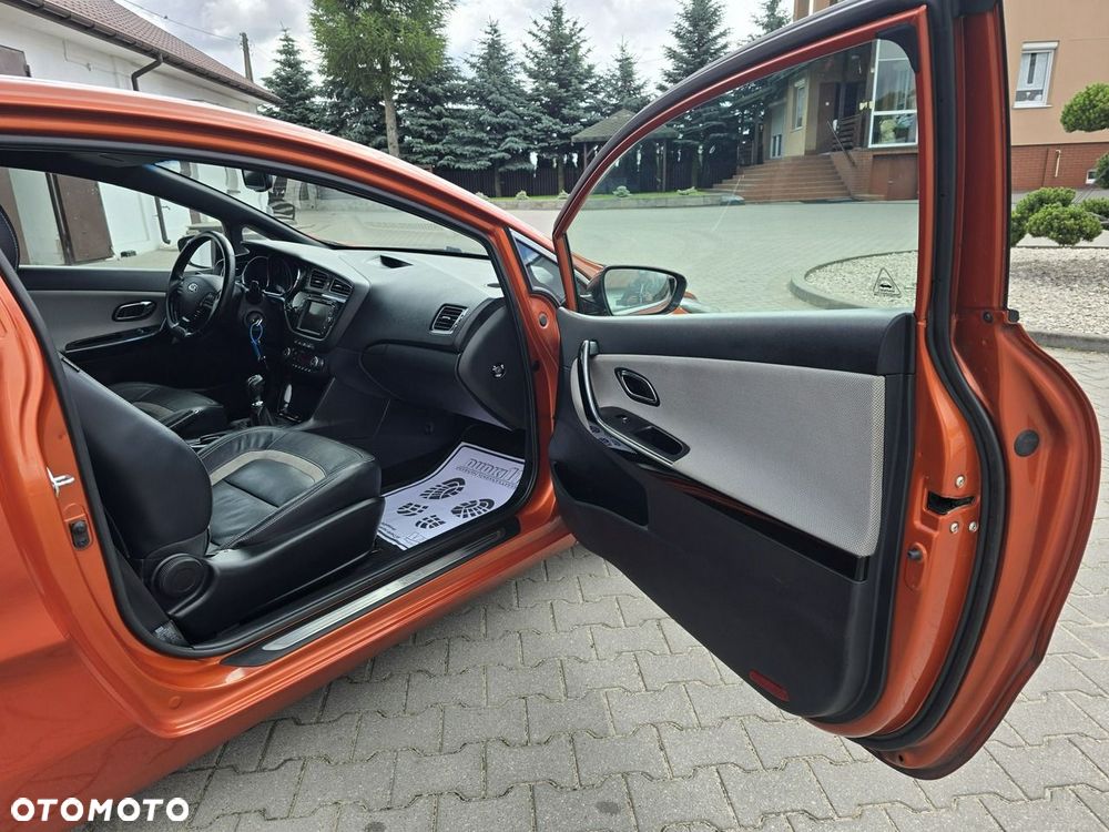 Kia Ceed - 23