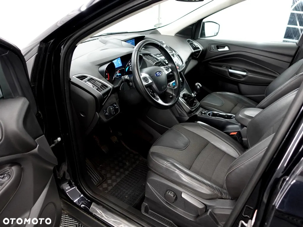Ford Kuga 2.0 TDCi FWD Titanium - 12