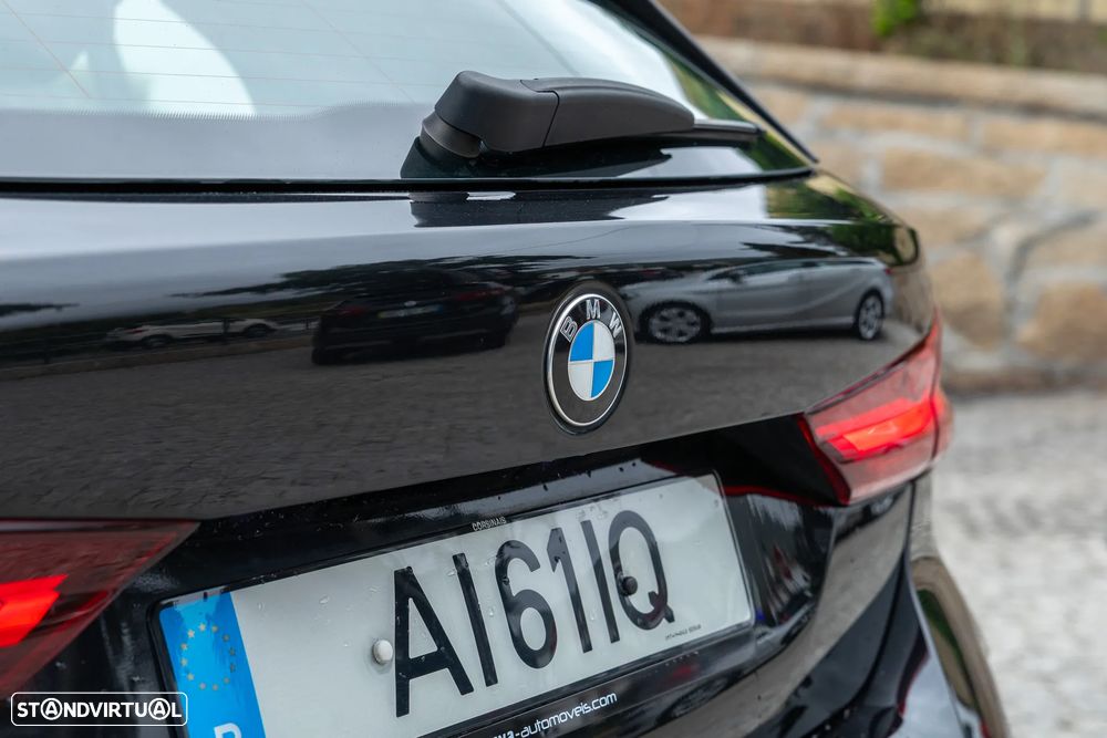 BMW 116 d Pack Desportivo M - 11