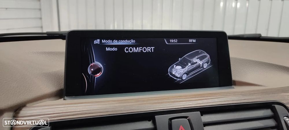 BMW 320 d Touring Aut. Sport Line - 35