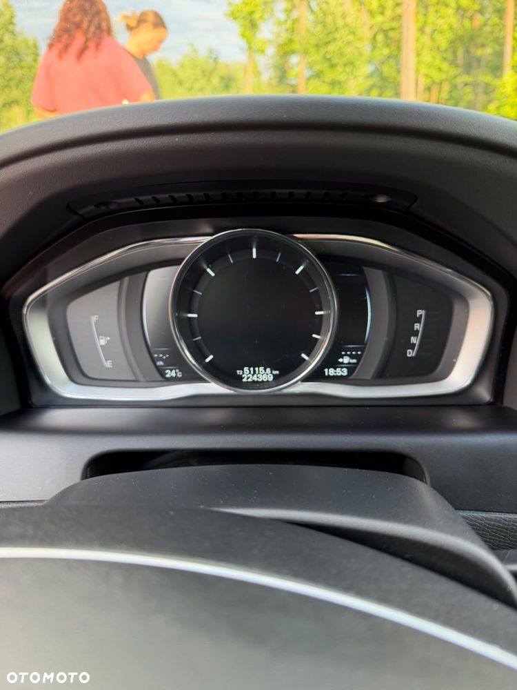 Volvo XC 60 D5 AWD Momentum - 12