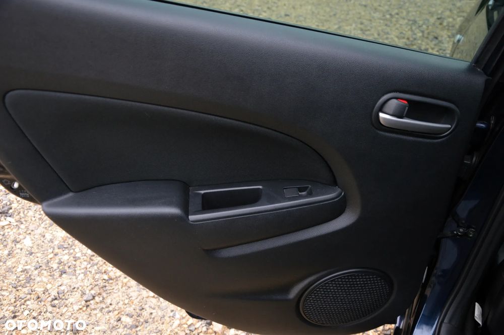 Mazda 2 1.3 Exclusive + - 27
