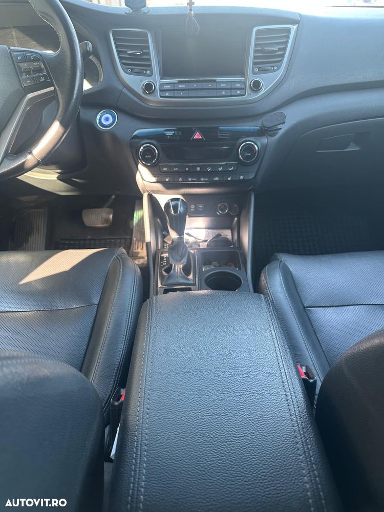 Hyundai Tucson 2.0 CRDI 4WD 6AT Luxury+ - 7
