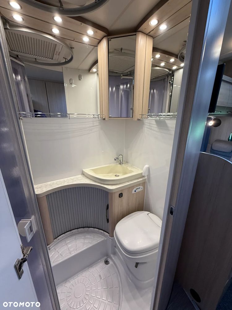 Hobby Kamper,camper I właściciel garażowany 6-osób - 24