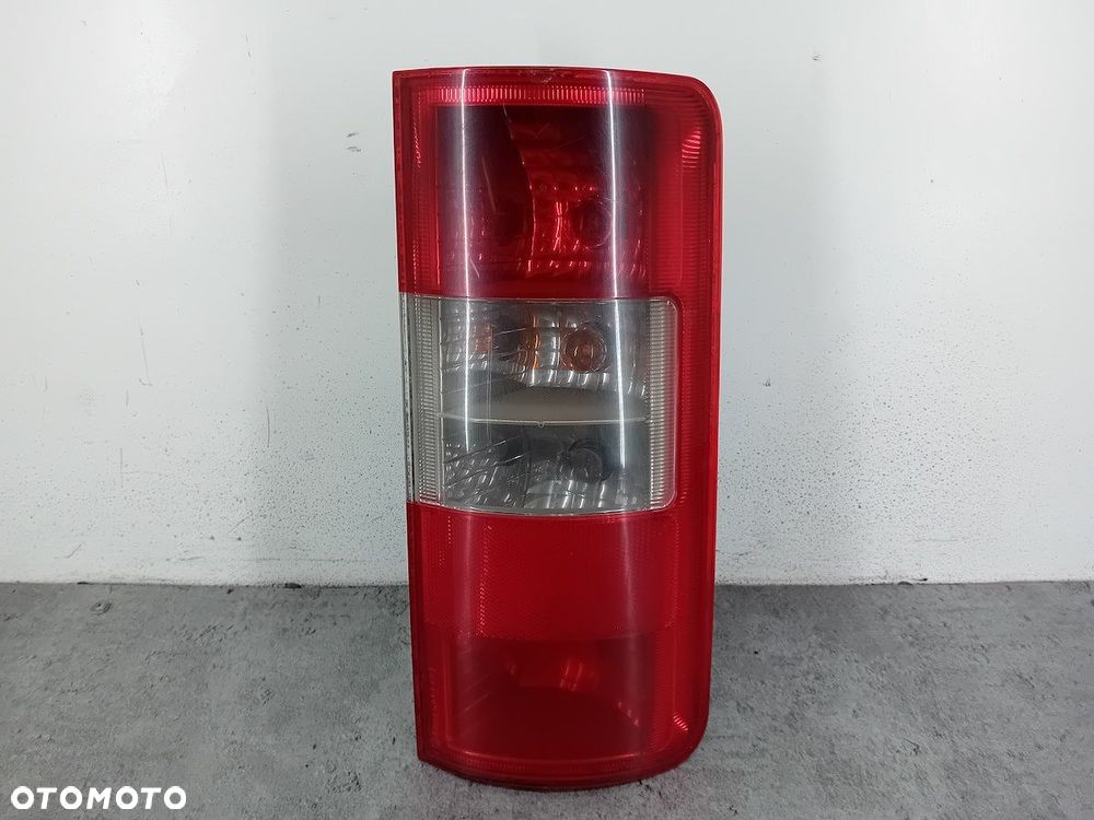 LAMPA TYLNA PRAWA FORD TRANSIT CONNECT 2T1413404  2T1413N412AB - 1