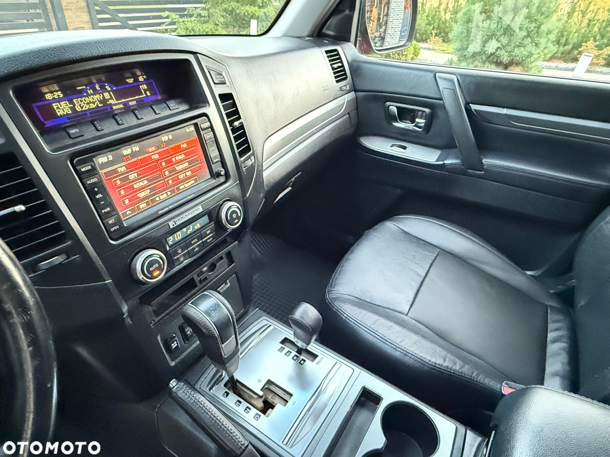 Mitsubishi Pajero 3.2 DID Intense + - 32