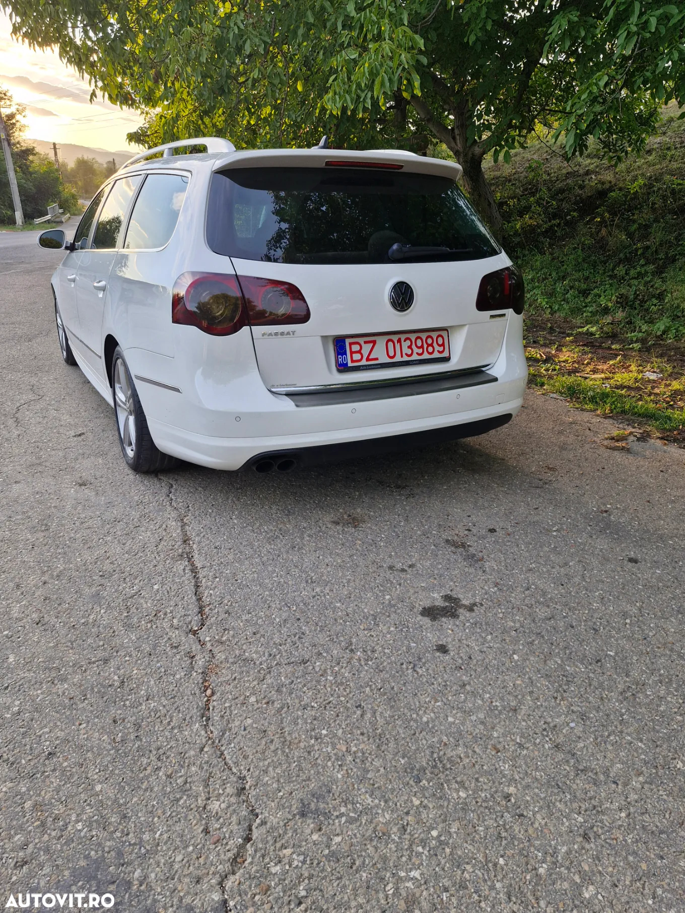 Volkswagen Passat Variant 2.0 TDI DPF DSG R-Line Edition - 4