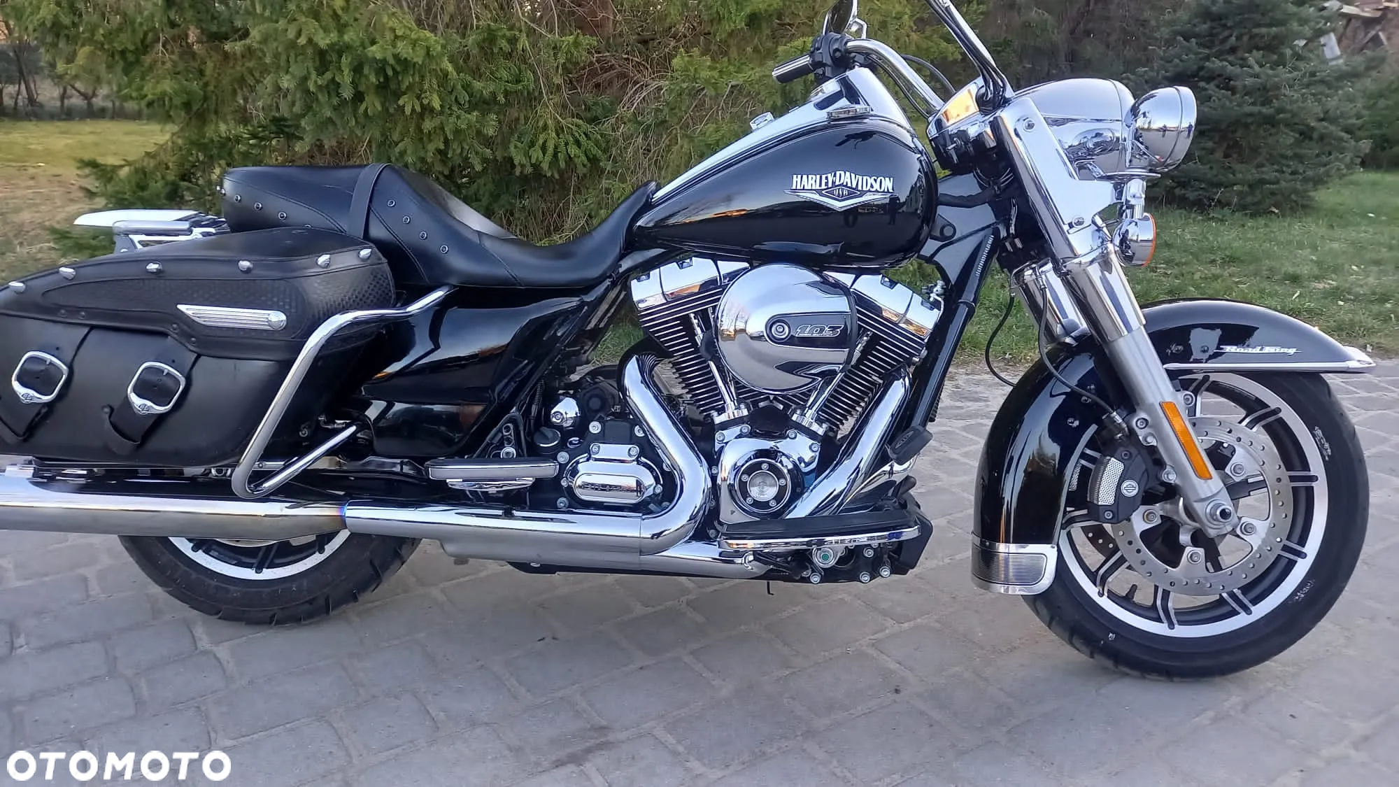 Harley-Davidson Touring Road King - 11
