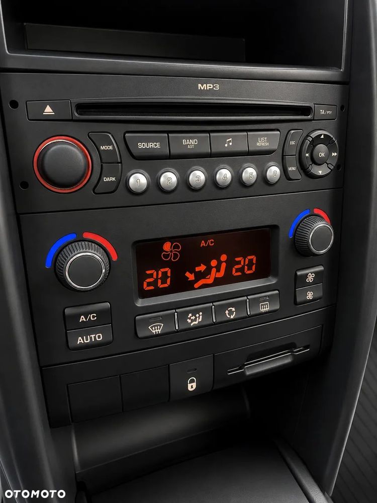 Peugeot 207 1.4 HDi Presence - 9