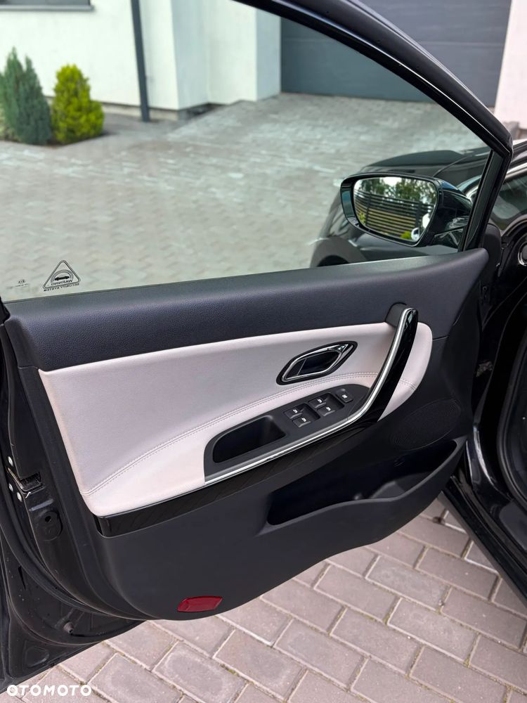 Kia Ceed 1.6 CRDi 128 ISG Edition 7 - 24