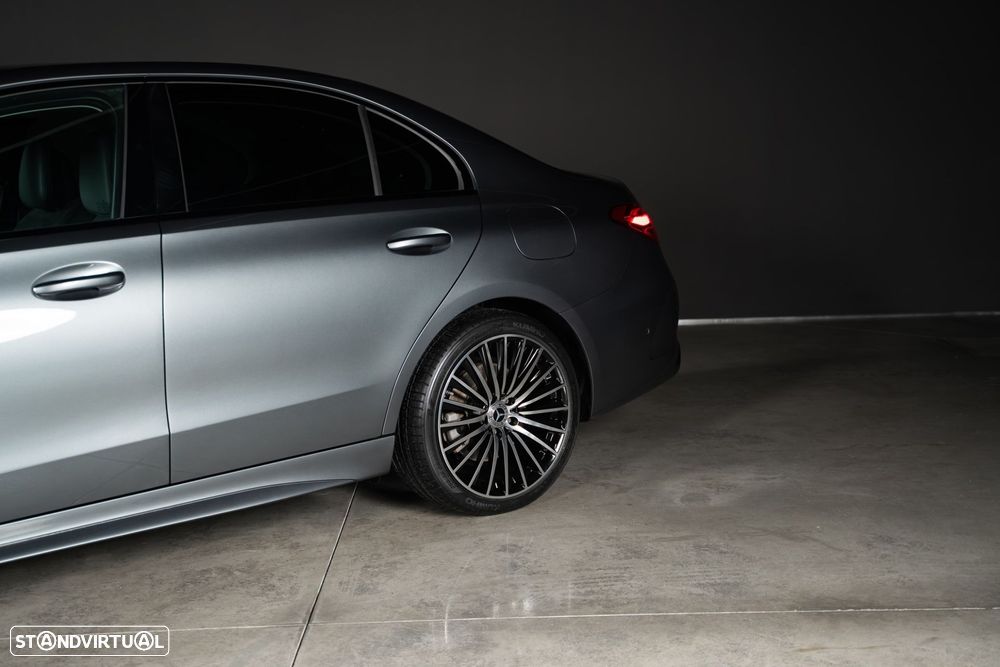 Mercedes-Benz C 300 - 10