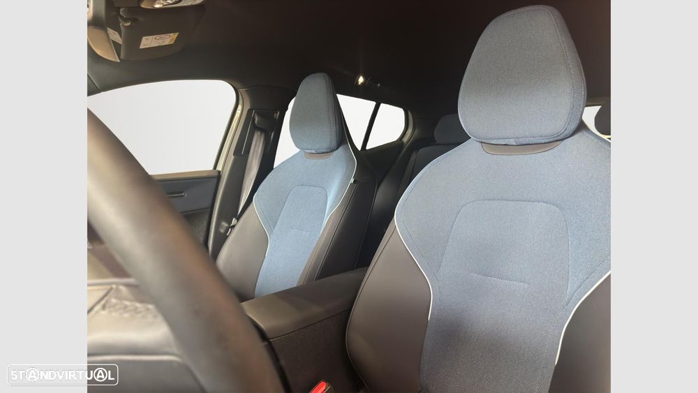 Volvo EX30 69 kWh Single Motor Extended Range Plus - 11