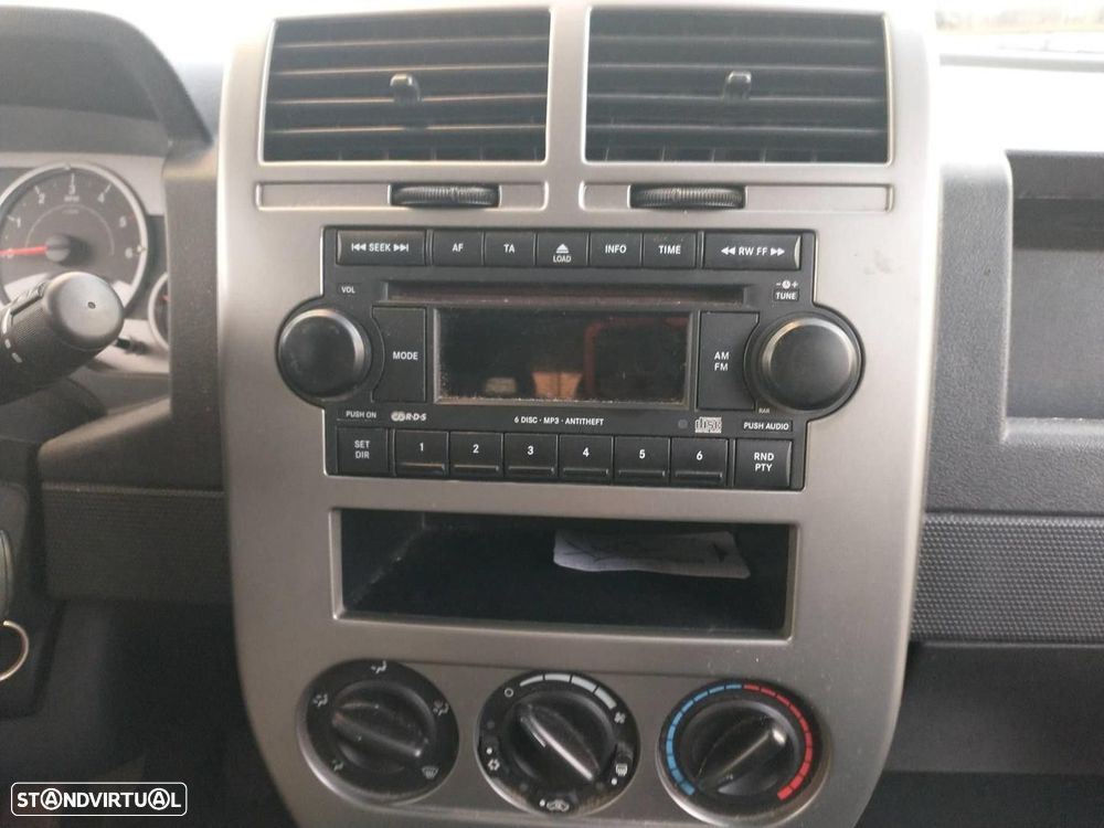SISTEMA AUDIO / RADIO CD JEEP COMPASS 2006 - 1