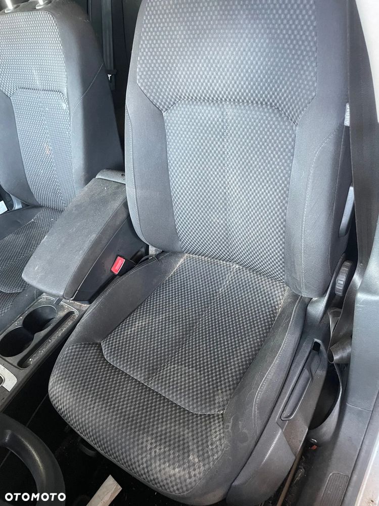 VW PASSAT B7 KOMBI FOTELE KANAPA - 1