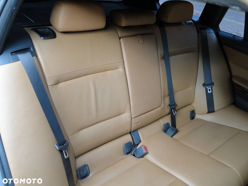 BMW Seria 3 320d Sport-Aut Sport Line - 31