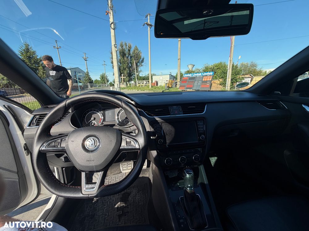 Skoda Octavia 2.0 TDI RS DSG - 5